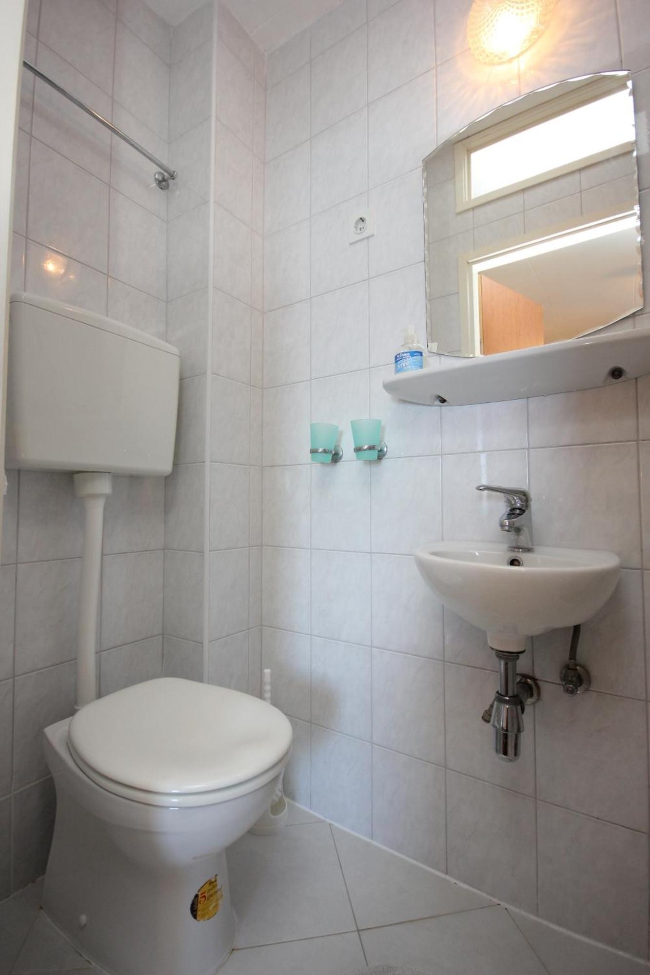 Apartments And Rooms By The Sea Komiza, Vis - 2431 Quarto foto